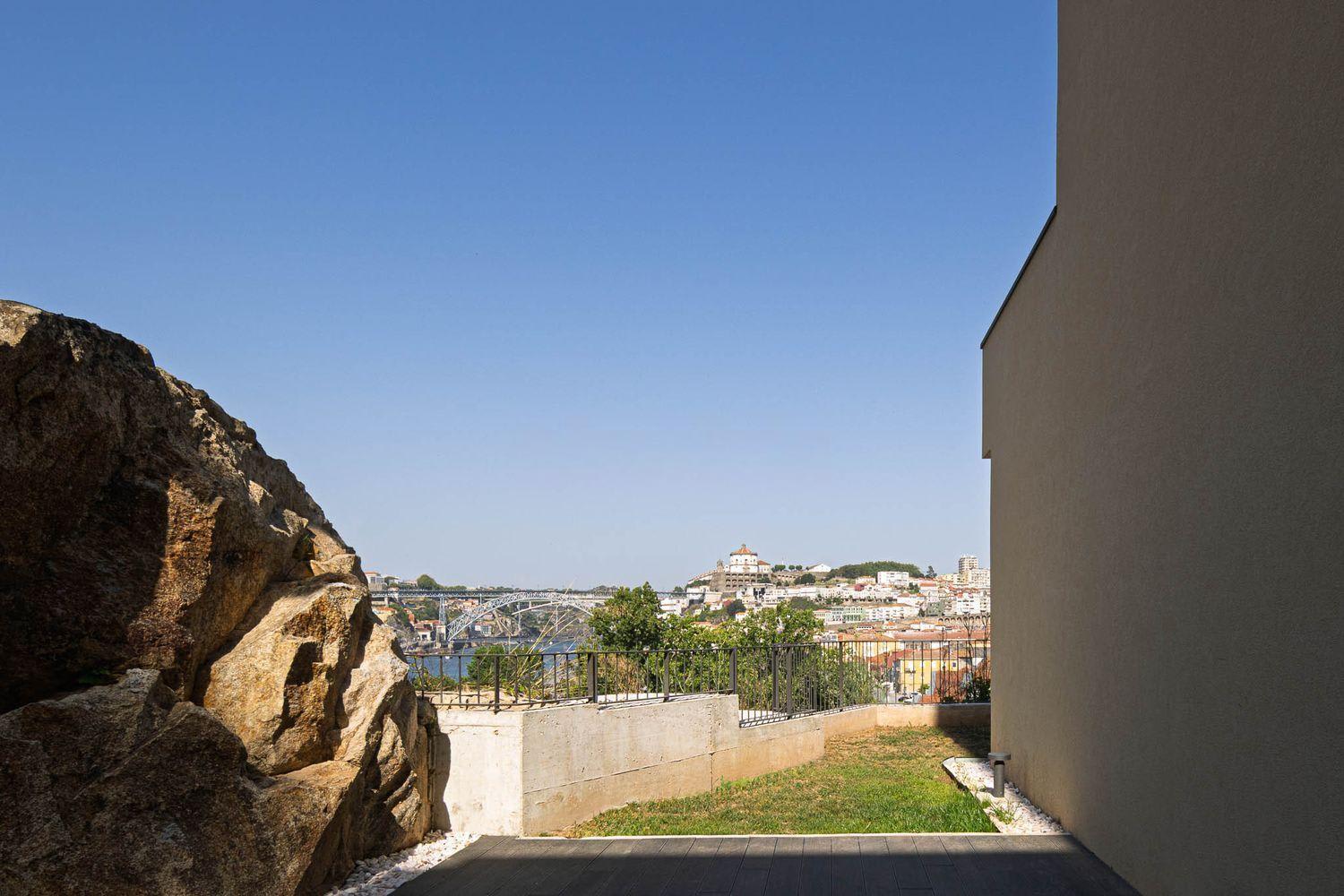 Land Roots River Apartments 28