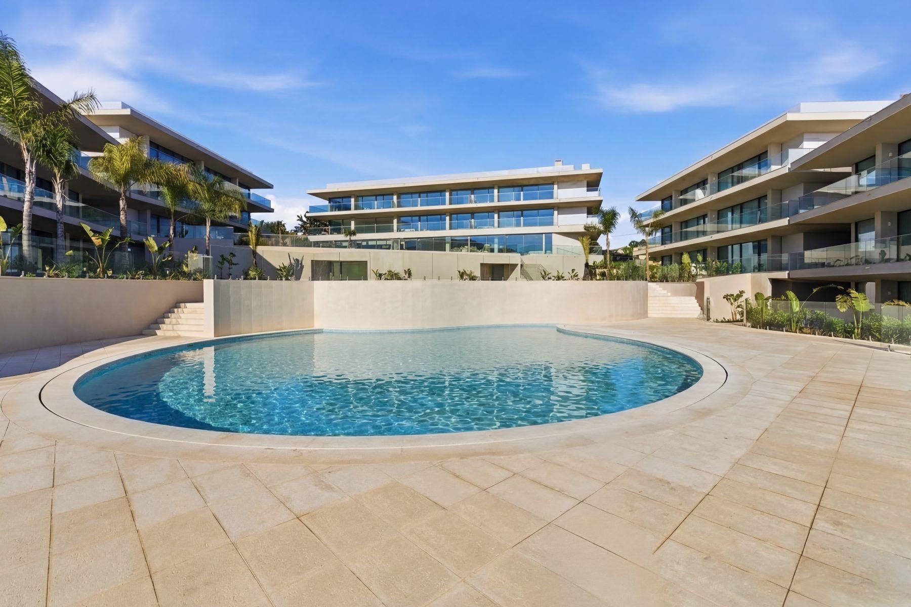 Nomad Bay 1