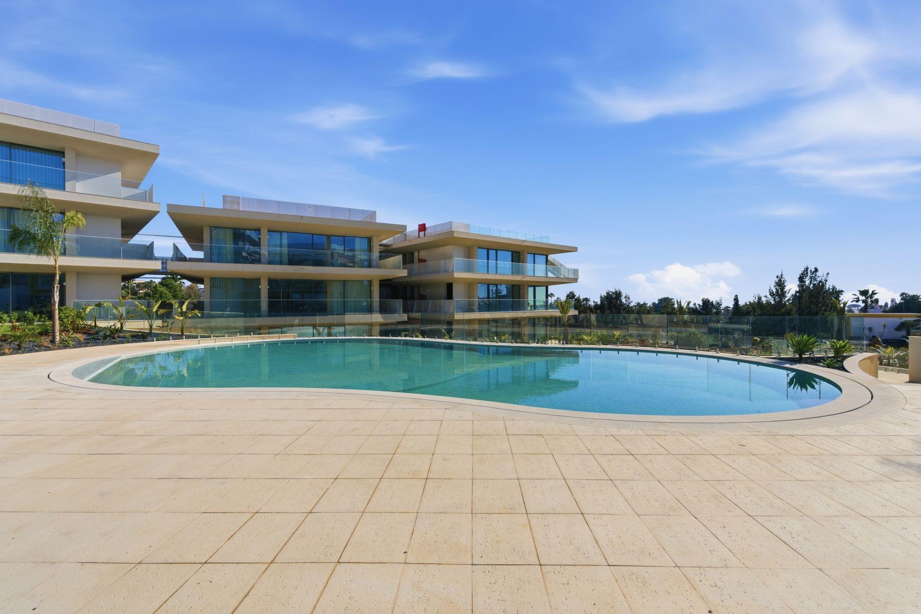 Nomad Bay 13