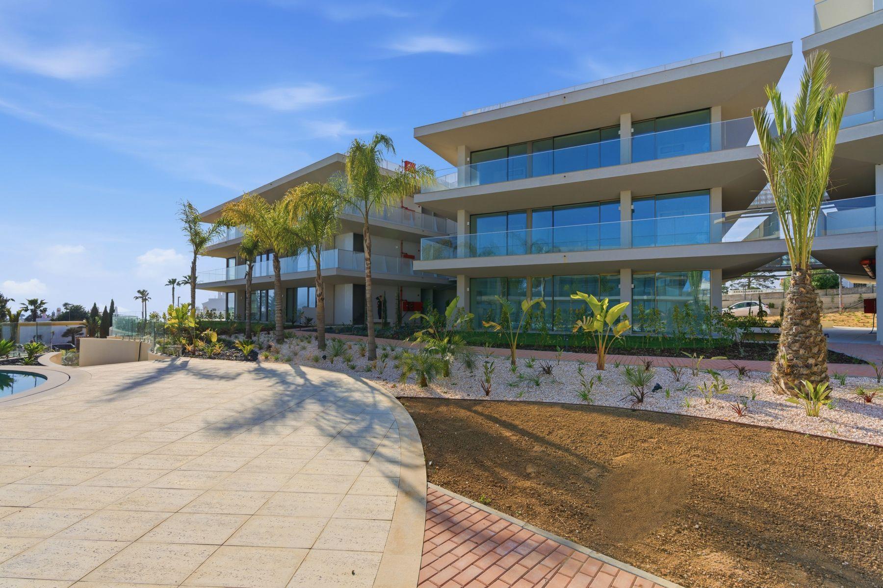 Nomad Bay 14