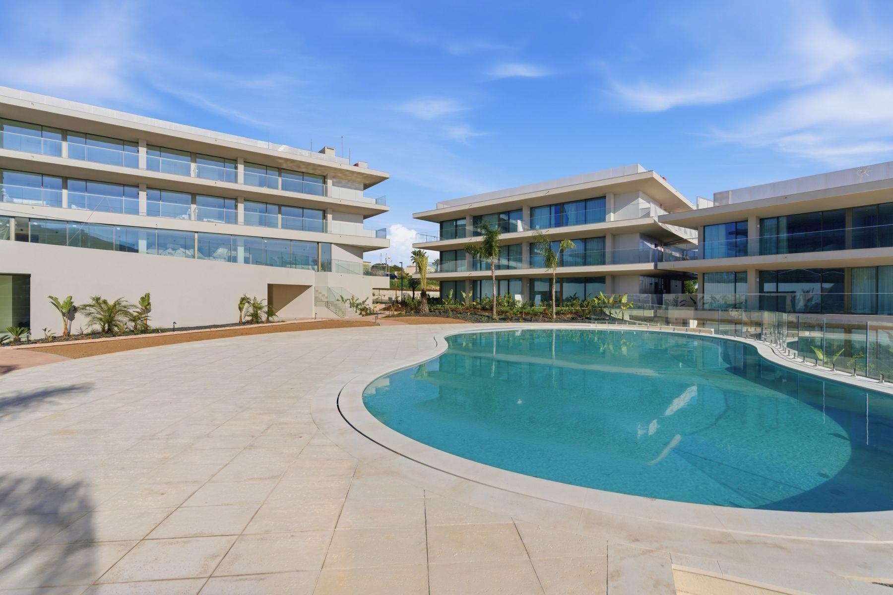 Nomad Bay 15