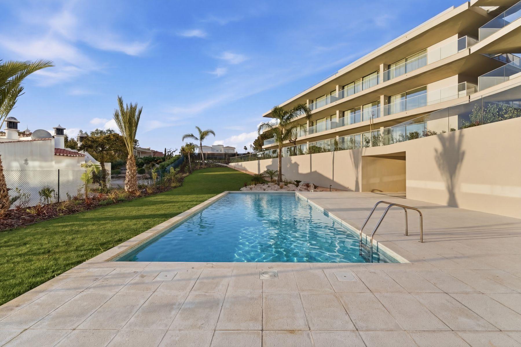 Nomad Bay 8