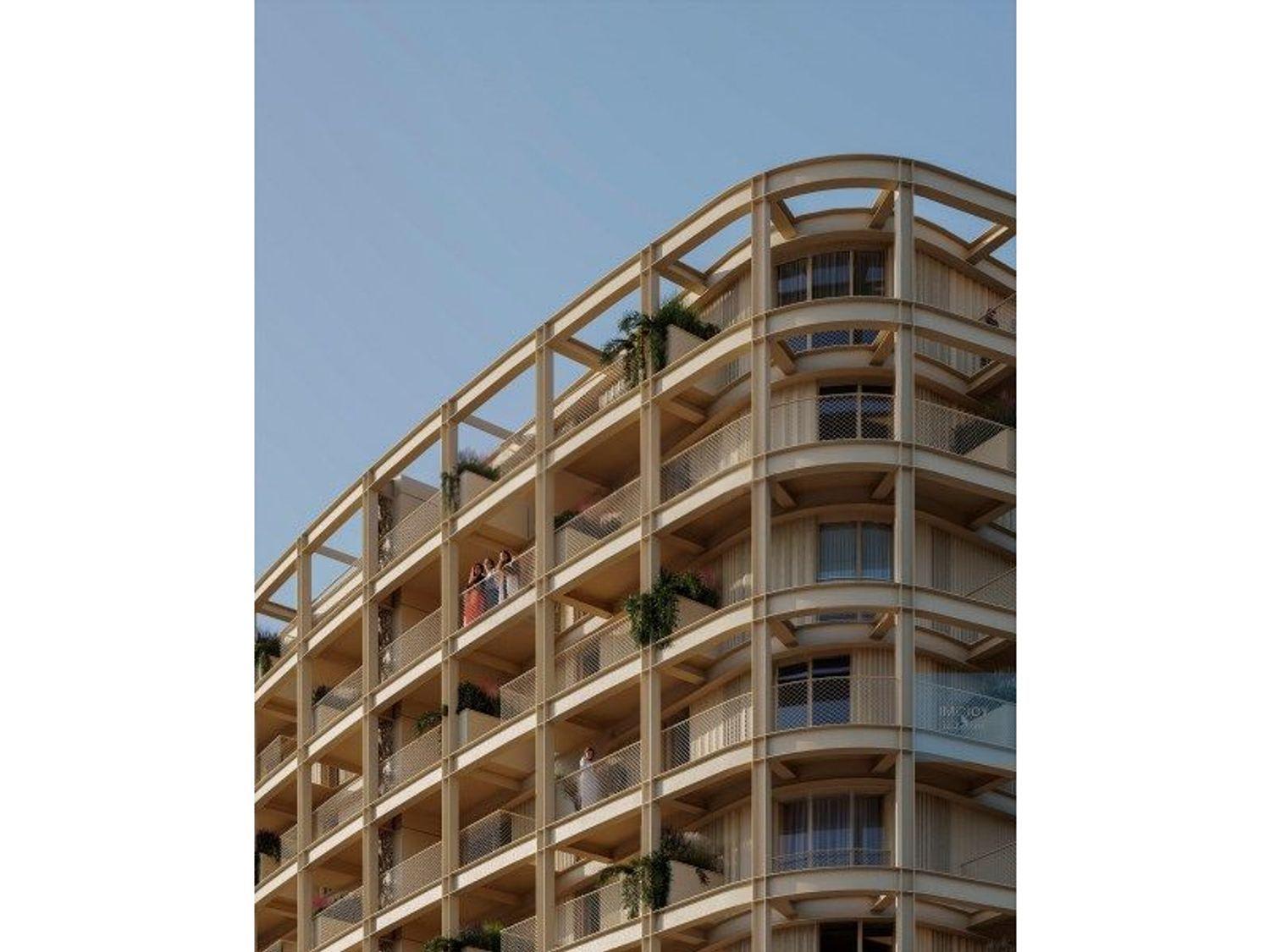 Oporto Lake Towers 18