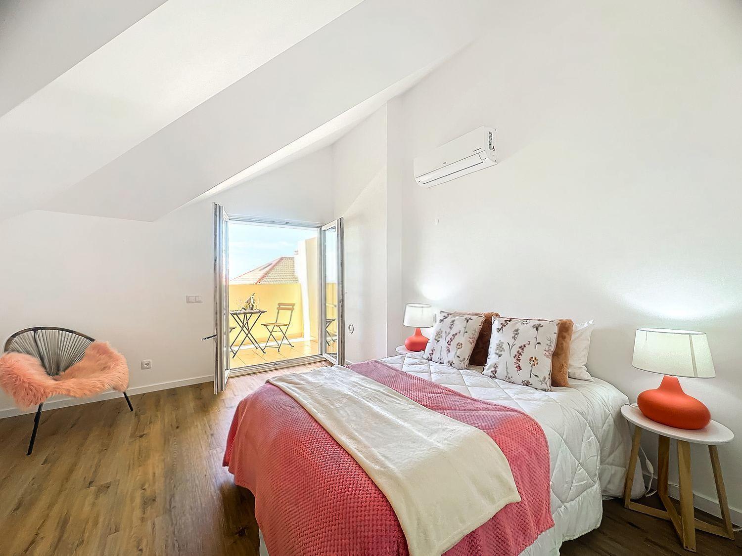 Ribeira D'ilhas Living 12