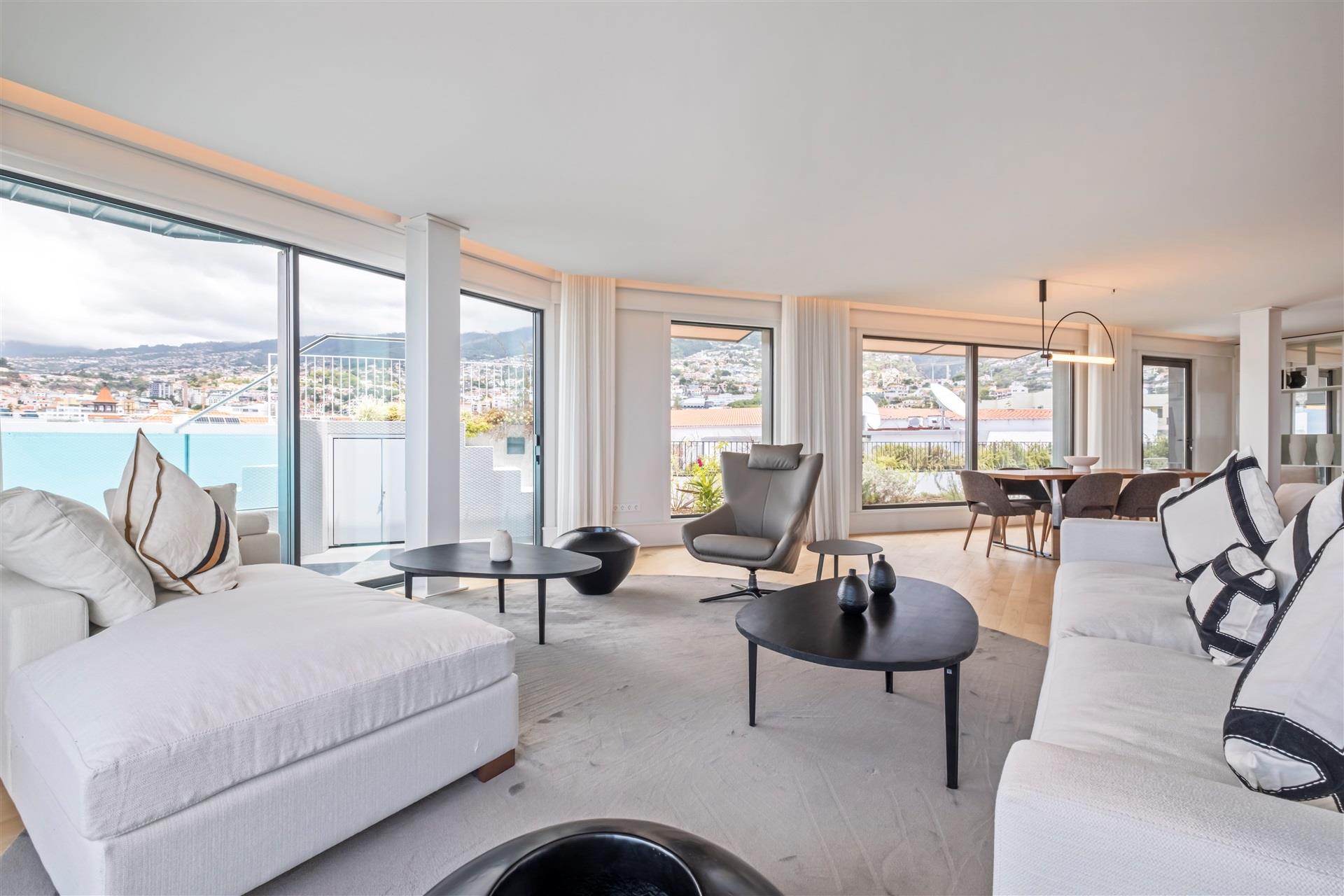 Savoy Residence Insular 112