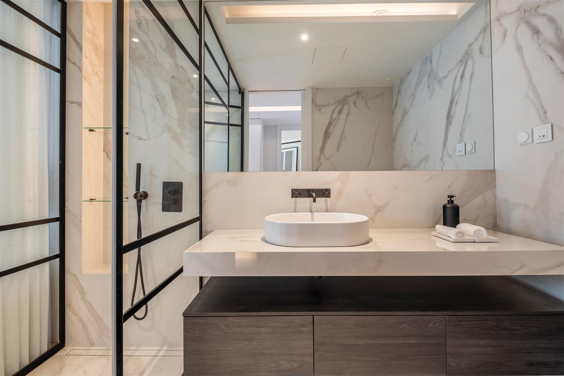 Savoy Residence Insular 166