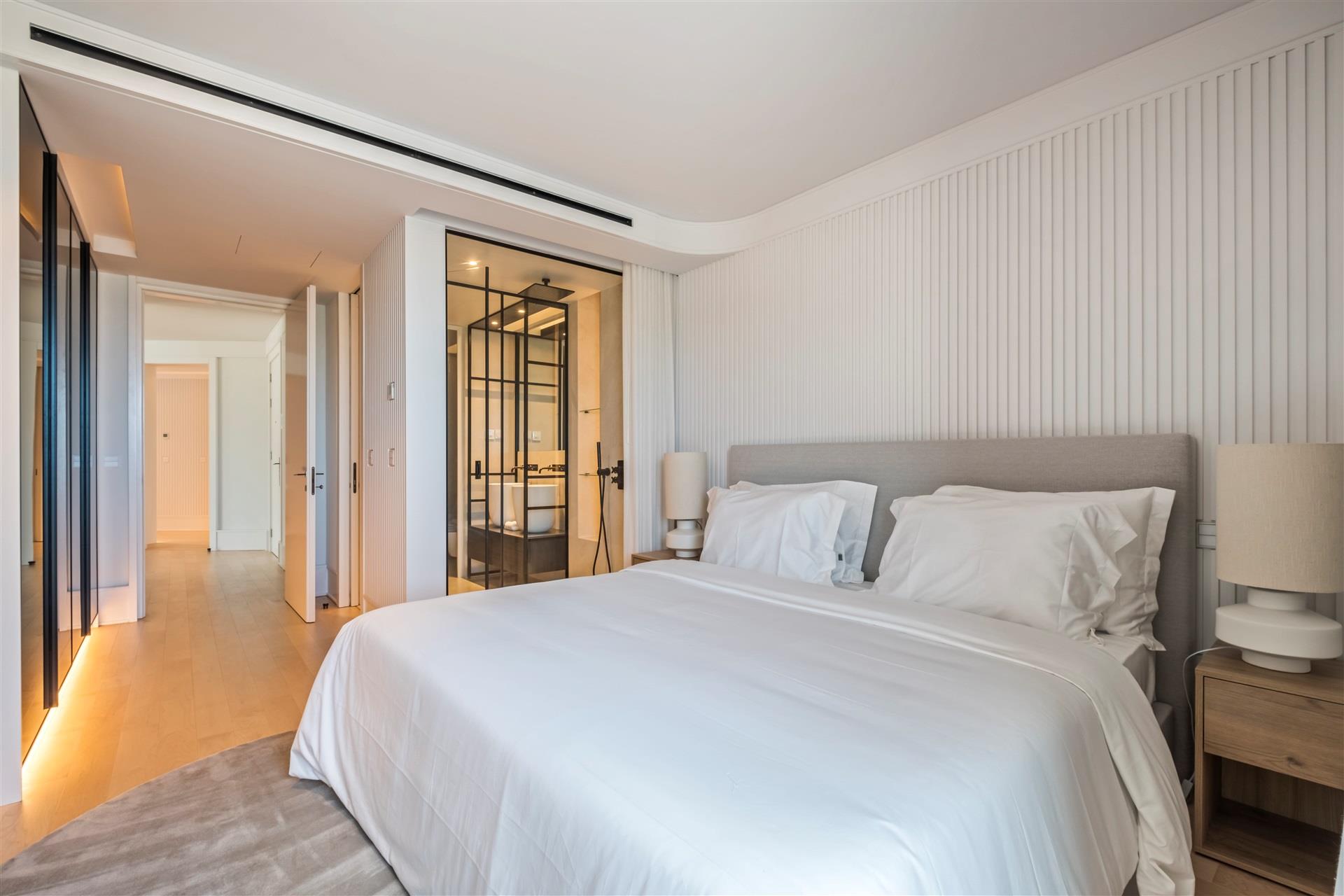 Savoy Residence Insular 187