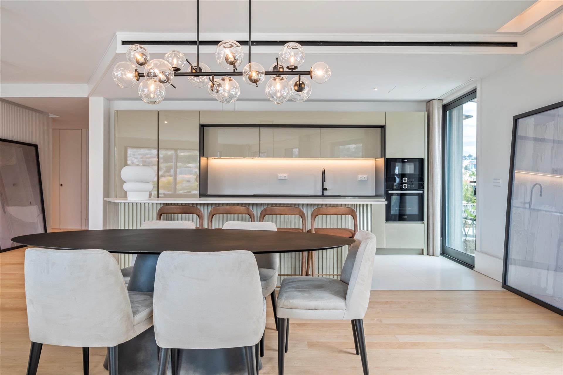 Savoy Residence Insular 195