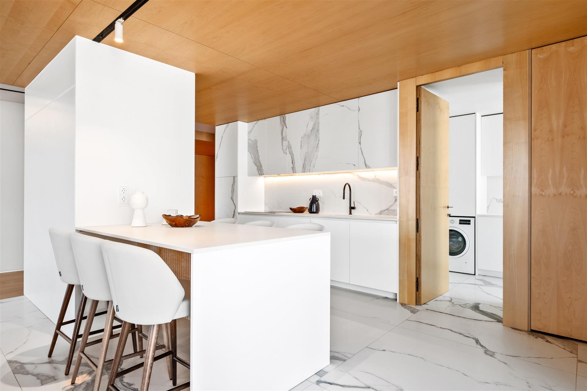 Savoy Residence Insular 234