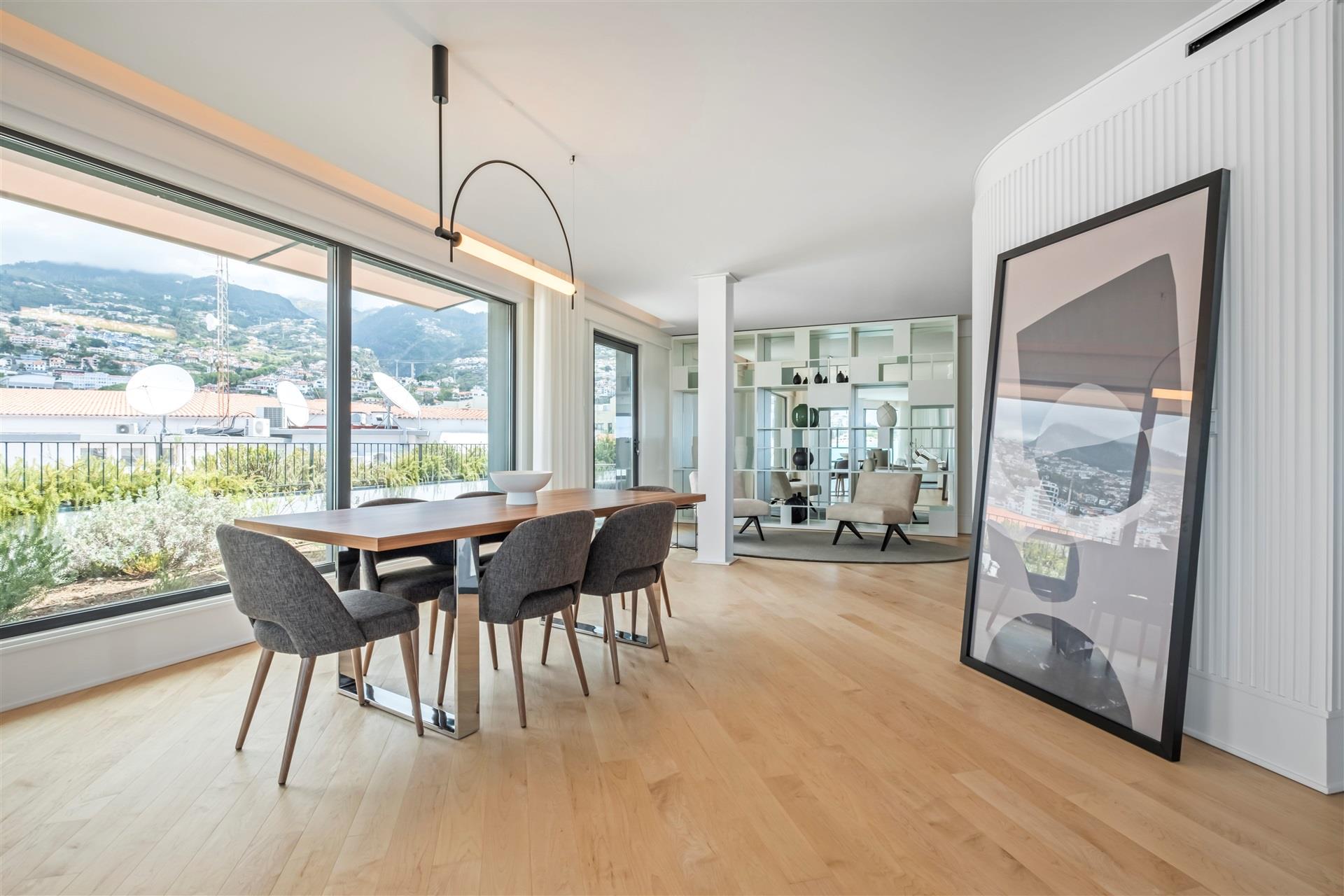 Savoy Residence Insular 242