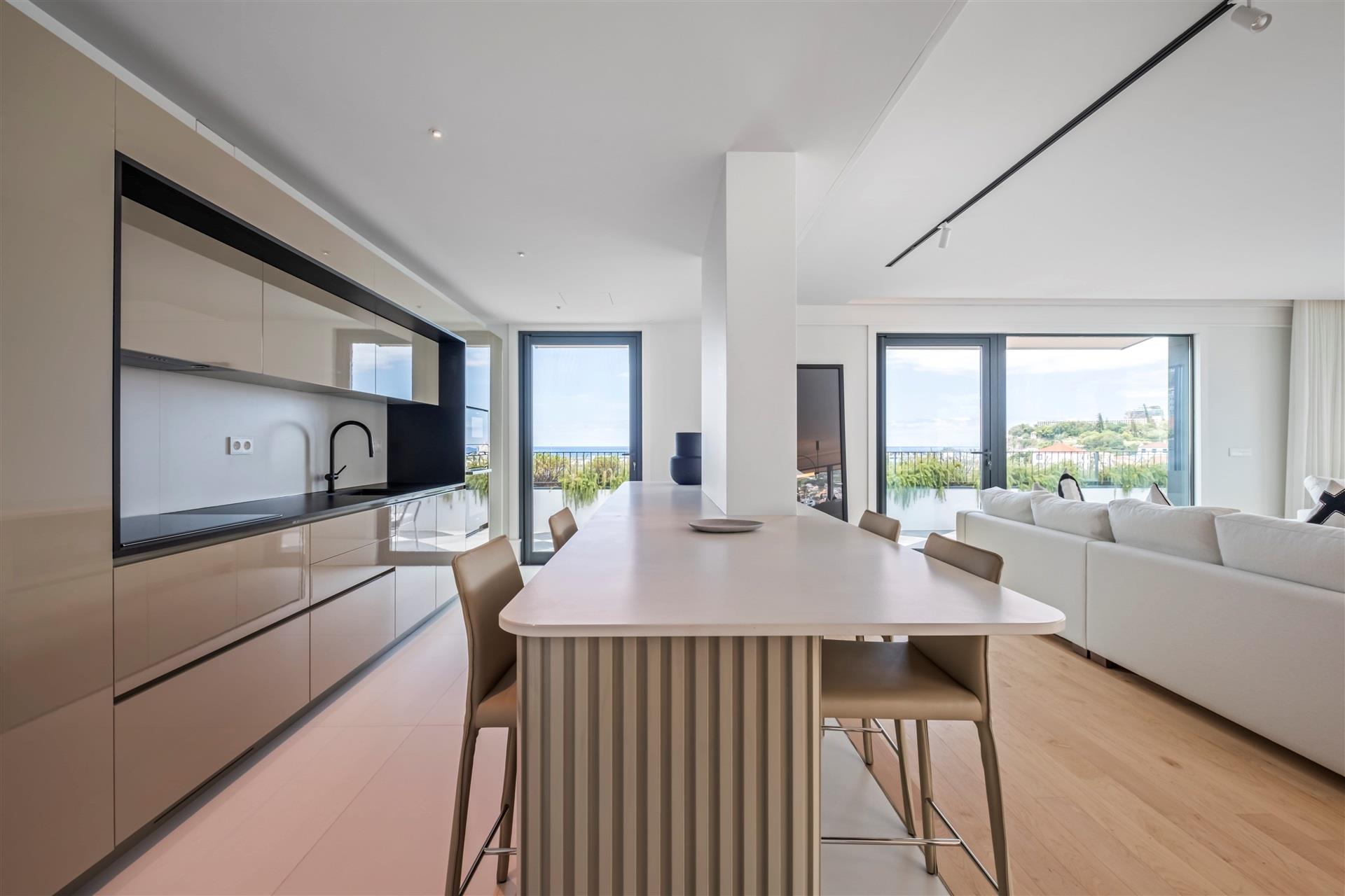 Savoy Residence Insular 245
