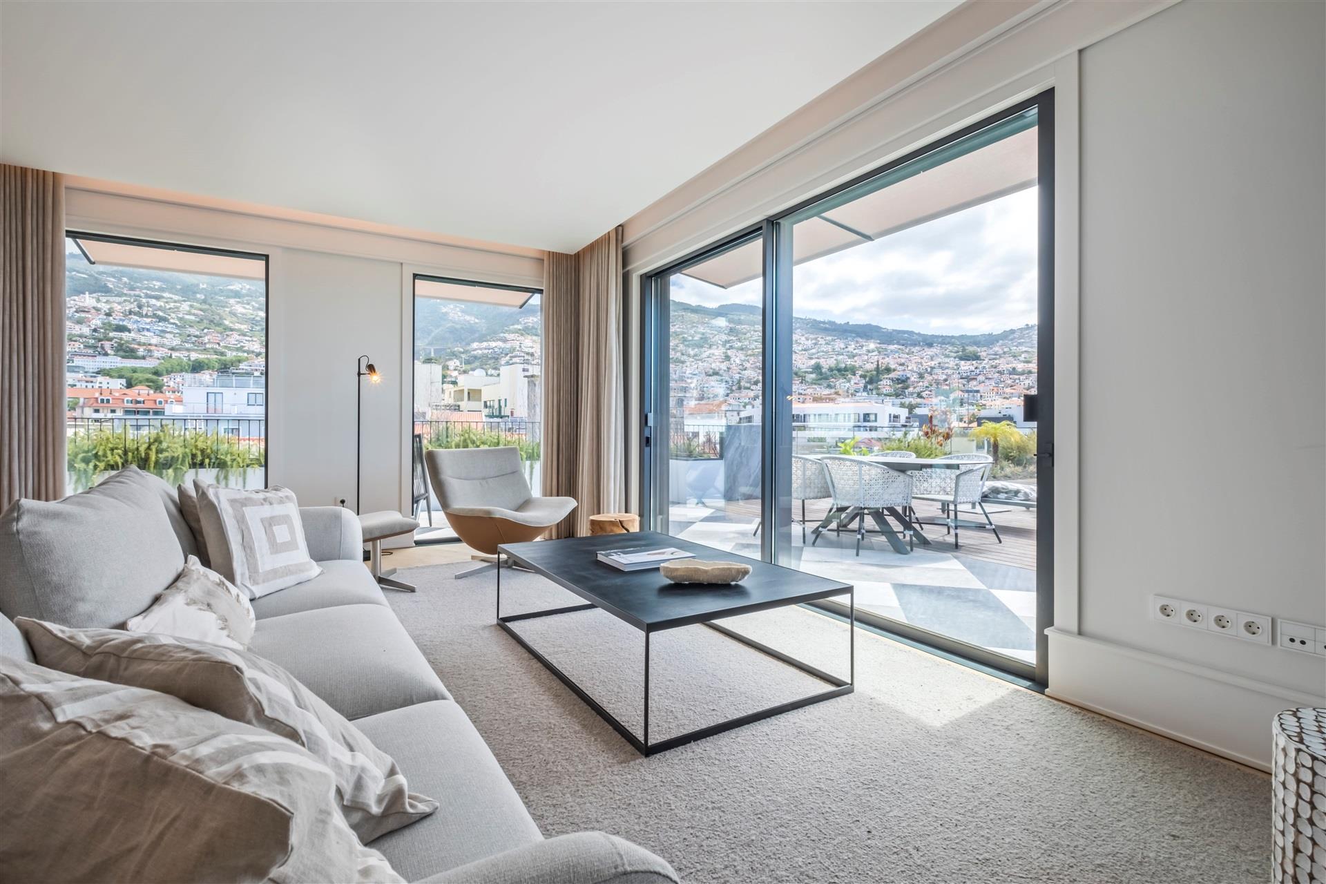 Savoy Residence Insular 62