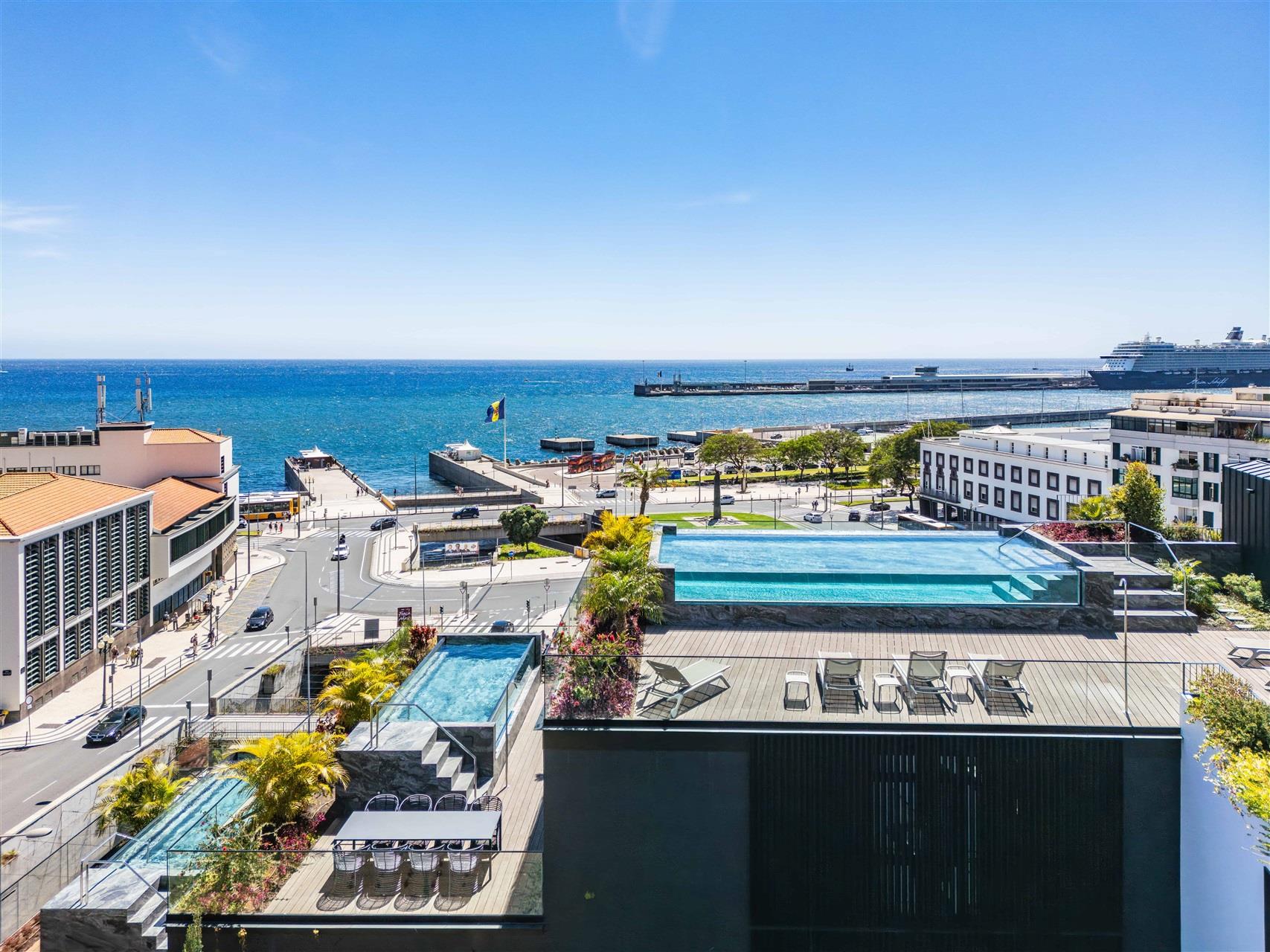 Savoy Residence Insular 79