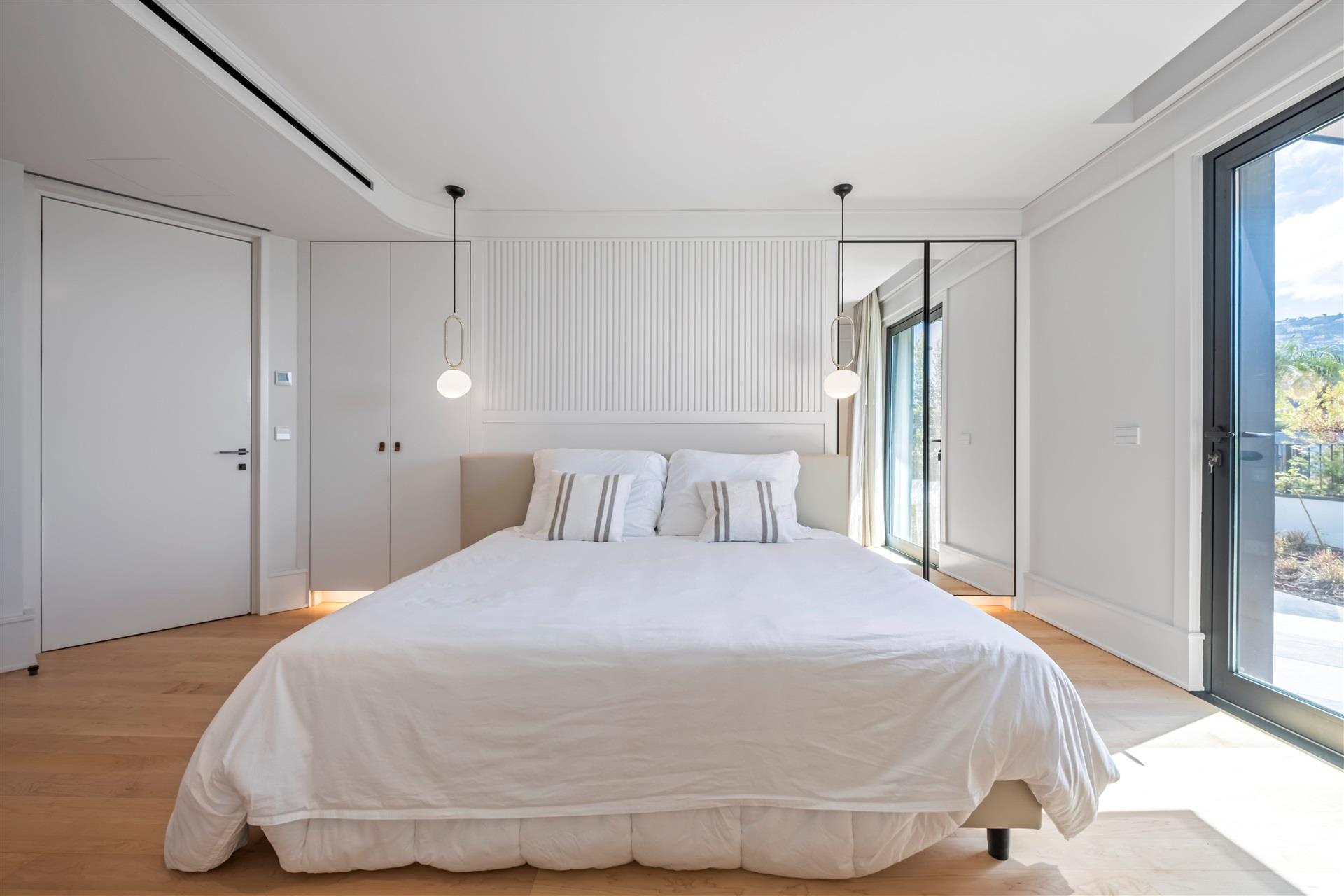 Savoy Residence Insular 93