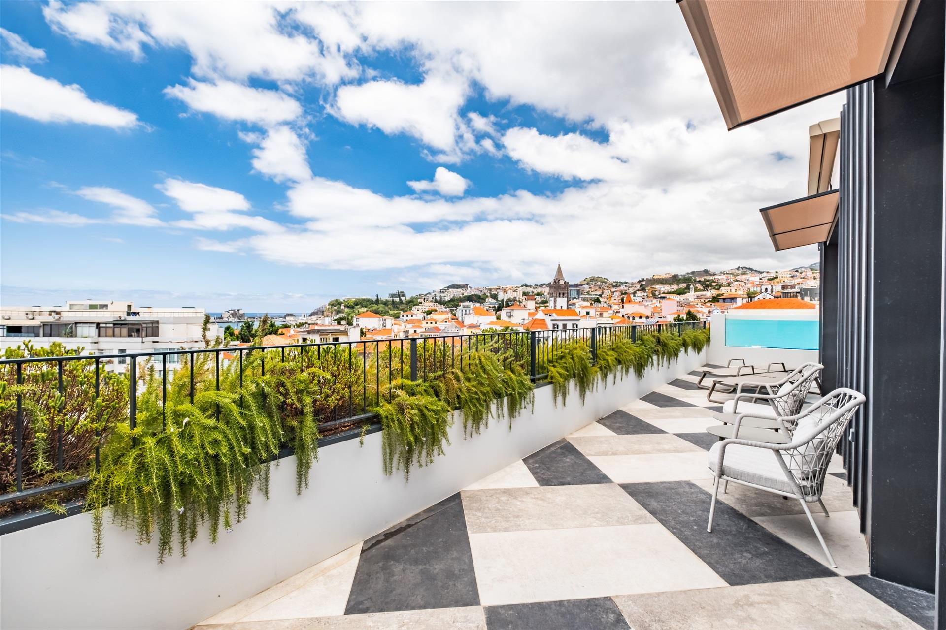 Savoy Residence Insular 97