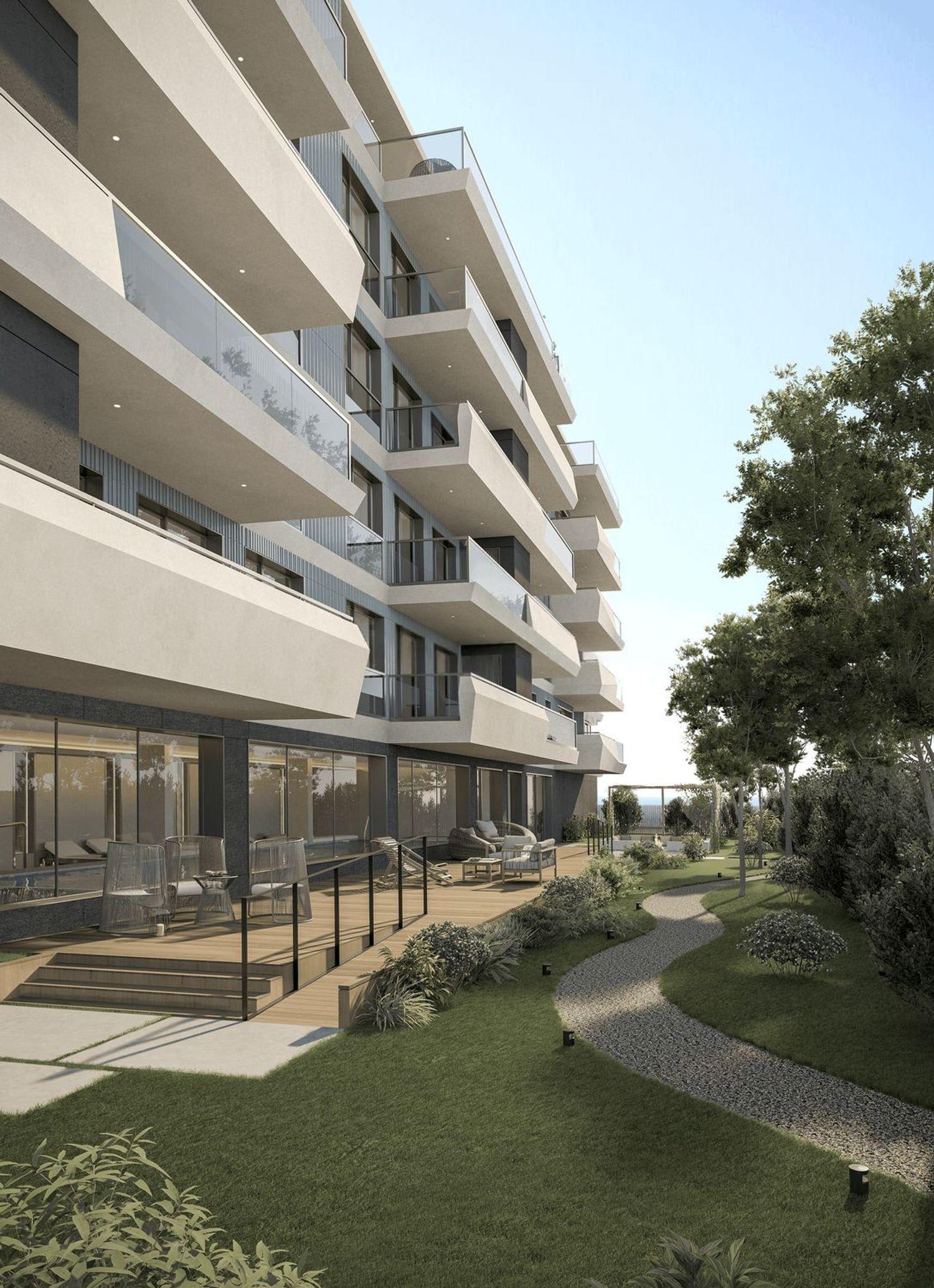 The Grand Splendouro 12